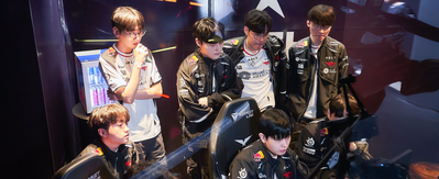 HLV KkOma rời T1 khiến cộng đồng LMHT xôn xao