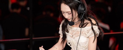 Cận cảnh nhan sắc nữ MC Esports làm việc 18 tiếng/ngày