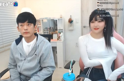 Mặc áo bó sát rồi để lộ chi tiết "nhạy cảm" ngay trên sóng, nữ streamer xinh đẹp vội vàng "sửa sai" nhưng không kịp