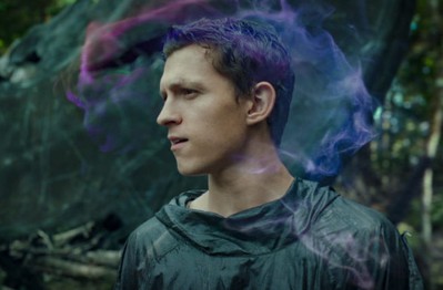 "Nhện nhọ" Tom Holland hoảng loạn trong thế giới "không đàn bà" trong bom tấn hành động Chaos Walking