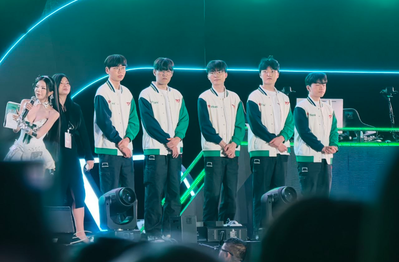 Khán giả "xót" cho một tuyển thủ T1 tại sự kiện fanmeeting