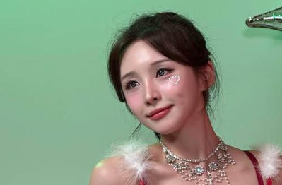 Waifu trong game hẹn hò Heroines through my lens xả ảnh Giáng Sinh khiến fan u mê