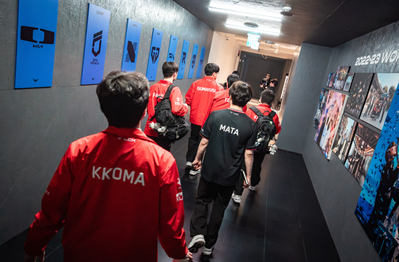 T1 có hành động mới, fan nghĩ luôn đến viễn cảnh đen tối nhất