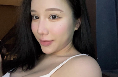 "Streamer phú bà" không vui, dân tình lầy lội réo gọi tình cũ