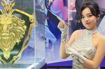 MC hot nhất Liên Quân xúng xính tại Vietnam GameVerse 2025, được "fan cứng" phong danh hiệu quý