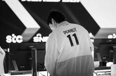 HLE sớm rời EWC 2025 khiến fan cũng "bó tay"