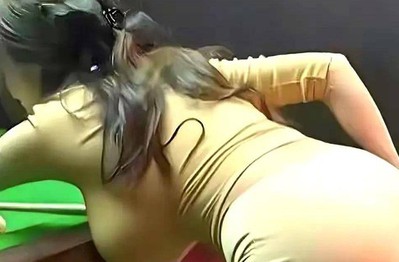 Xuất hiện hình ảnh gái xinh gợi cảm làm trợ giảng quán bida, nam thanh niên bí mật mục sở thị