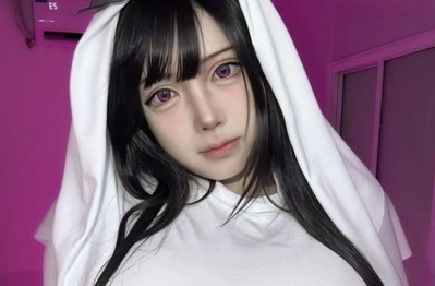 Pi Tiên cosplay Halloween phong cách "Con ma ngộ nghĩnh", khoe đường cong cực gắt!