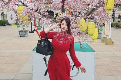 Nữ cosplayer người Việt tung ảnh đón tết, kín đáo nhưng đầy gợi cảm