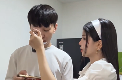 Mai Dora thẳng tay "tương tác" Văn Tùng, phản ứng của CĐM mới là điều gây chú ý