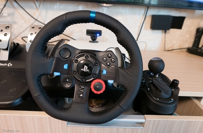 Trên tay vô lăng Logitech G29: Vô lăng chính thức cho PS4