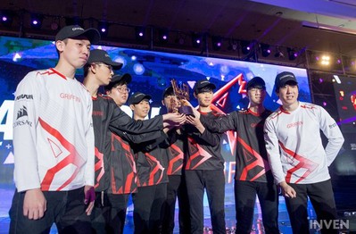 LMHT - Griffin giành KeSPA Cup sau khi đè bẹp Gen.G "3 trắng": Dream Team là đây chứ đâu!