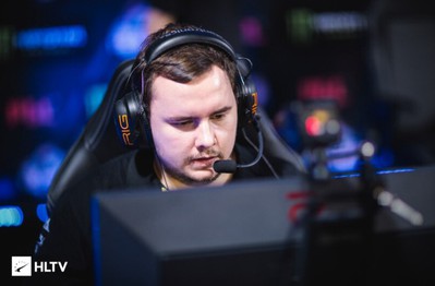 Đứng tim với pha súng 1 vs 5 "gánh team" của xạ thủ CS:GO xuất sắc nhất thế giới