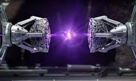 Đạo diễn Guardians of the Galaxy tự bịa nguồn gốc cho Đá Vô Cực, không hề biết chúng quan trọng thế nào trong MCU