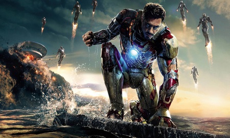 Tony Stark trong đoạn cuối Iron Man 3 là giả, do công nghệ CGI tạo ra để thay cho "bản gốc" đang tạm nghỉ vì gãy chân