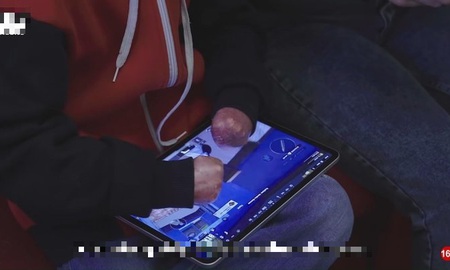 Mất cả hai tay, streamer 17 tuổi với số phận bất hạnh lan truyền nguồn cảm hứng mạnh mẽ tới game thủ