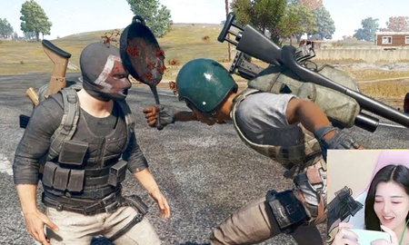 Gặp địch ở bo cuối trong trạng thái 1 đấu 4, nữ streamer quyết định “gạ” solo 1vs1 bằng chảo và cái kết