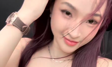 Tung clip trải nghiệm siêu xe, hot girl khiến fan nam chỉ chú ý đến nhan sắc cô nàng