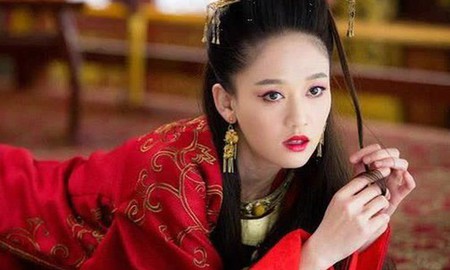 Đông Phương Bất Bại có thật sự bất bại không?