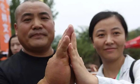 Võ sư Trung Quốc luyện thần công Kim Dung suốt 20 năm, bàn tay dày 8cm