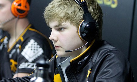 Liên Minh Huyền Thoại: Những pha xử lý thần sầu của Cyanide