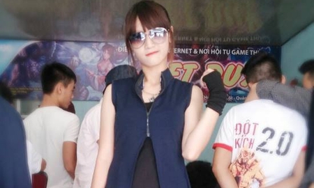 Sốt với nữ game thủ Đột Kích xinh đẹp tại Quảng Nam