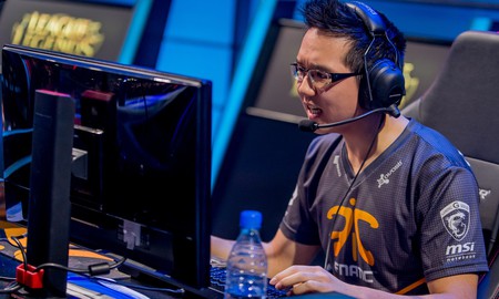 Tuyển tập YellOwStaR - tượng đài "hỗ trợ" Liên Minh Huyền Thoại