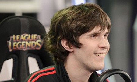 Liên Minh Huyền Thoại: Yasuo trên cơ tuyệt đối trong tay Alex Ich