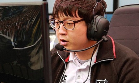 Liên Minh Huyền Thoại: Khi "trùm hỗ trợ" Mata cầm Zed