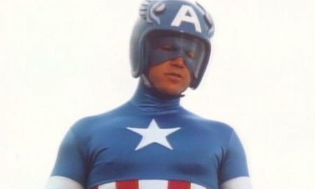 Những tình tiết ngớ ngẩn nhất về Captain America trên màn ảnh