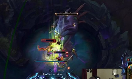 Liên Minh Huyền Thoại: Xerath bắn chiêu cuối họa hù "mèo mù vớ cá rán"