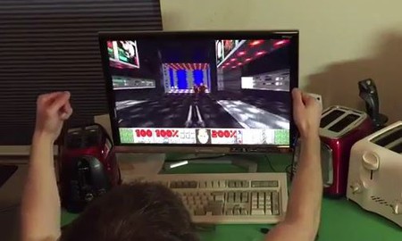 Bá Đạo game thủ dùng... máy nướng bánh mì để chiến game