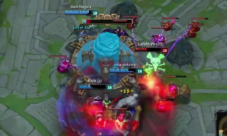 Liên Minh Huyền Thoại: Những pha "đẩy lén" đỉnh nhất tháng 1