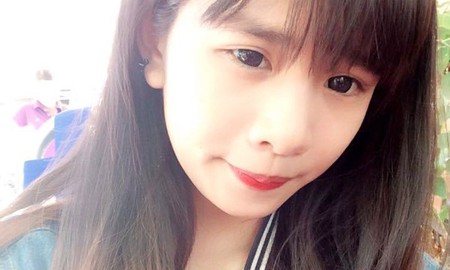 Phát sốt với clip vừa đàn vừa hát của nữ game thủ Đột Kích