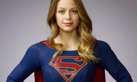 Hình ảnh nữ siêu anh hùng Supergirl tràn ngập trên đất Mỹ