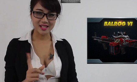 Hot girl Nga Tây dạy cách 'mua súng' trong Counter Strike Online