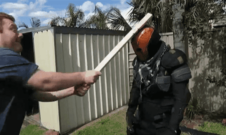 Choáng với bộ giáp Cosplay siêu cứng chống được cả đao kiếm