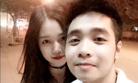 Vừa công khai hẹn hò, hotgirl LMHT và cao thủ Đột Kích bị cô gái bán nước hoa 'bóc phốt'