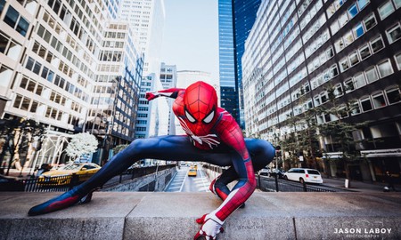 Choáng với anh chàng cosplay Spider-Man đẹp không kém poster phim thật