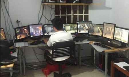 Choáng ngợp trước dàn máy phục vụ "cày thuê" của đại gia Đột Kích