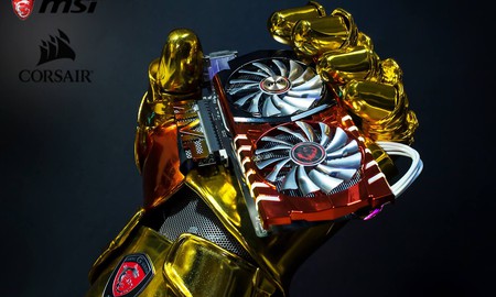 Fan Marvel chế máy tính giống Infinity Gaunlet của ông trùm Thanos