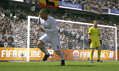 Roberto Carlos & những chàng lùn bá đạo trong FIFA Online 3