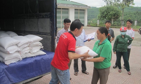 Cộng đồng Đột Kích chung tay giúp đỡ đồng bào miền Trung