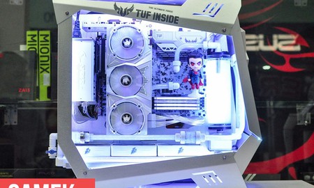 Giật mình trước bộ máy tính 'Pháo Đài Băng' độc đáo và ấn tượng mới xuất hiện tại Việt Nam
