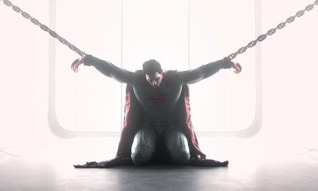 Ăn hành ngập mặt, chưa bao giờ Superman lại đáng thương đến vậy