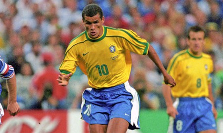 Rivaldo Europe Legend: Nghệ thuật samba trong FIFA Online 3