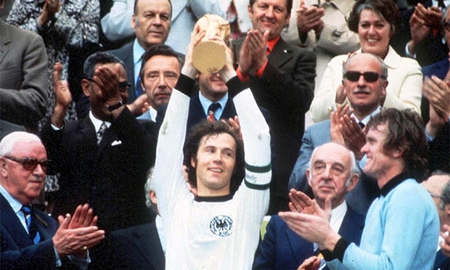 Beckenbauer World Legend: "Hoàng đế" chính là CB hoàn hảo nhất của FIFA Online 3