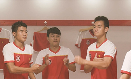 Dàn sao trẻ Vietnam Star 'ảo' cả ngoài đời lẫn trong game FIFA Online 3