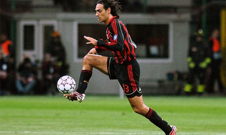 FIFA Online 3 - Alessandro Nesta Captain Player: Nghệ sĩ xoạc bóng