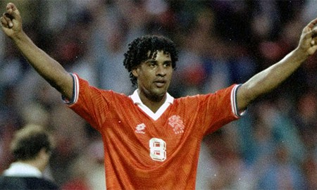 FIFA Online 3 - Frank Rijkaard: Siêu trung vệ “Hà Lan bay”